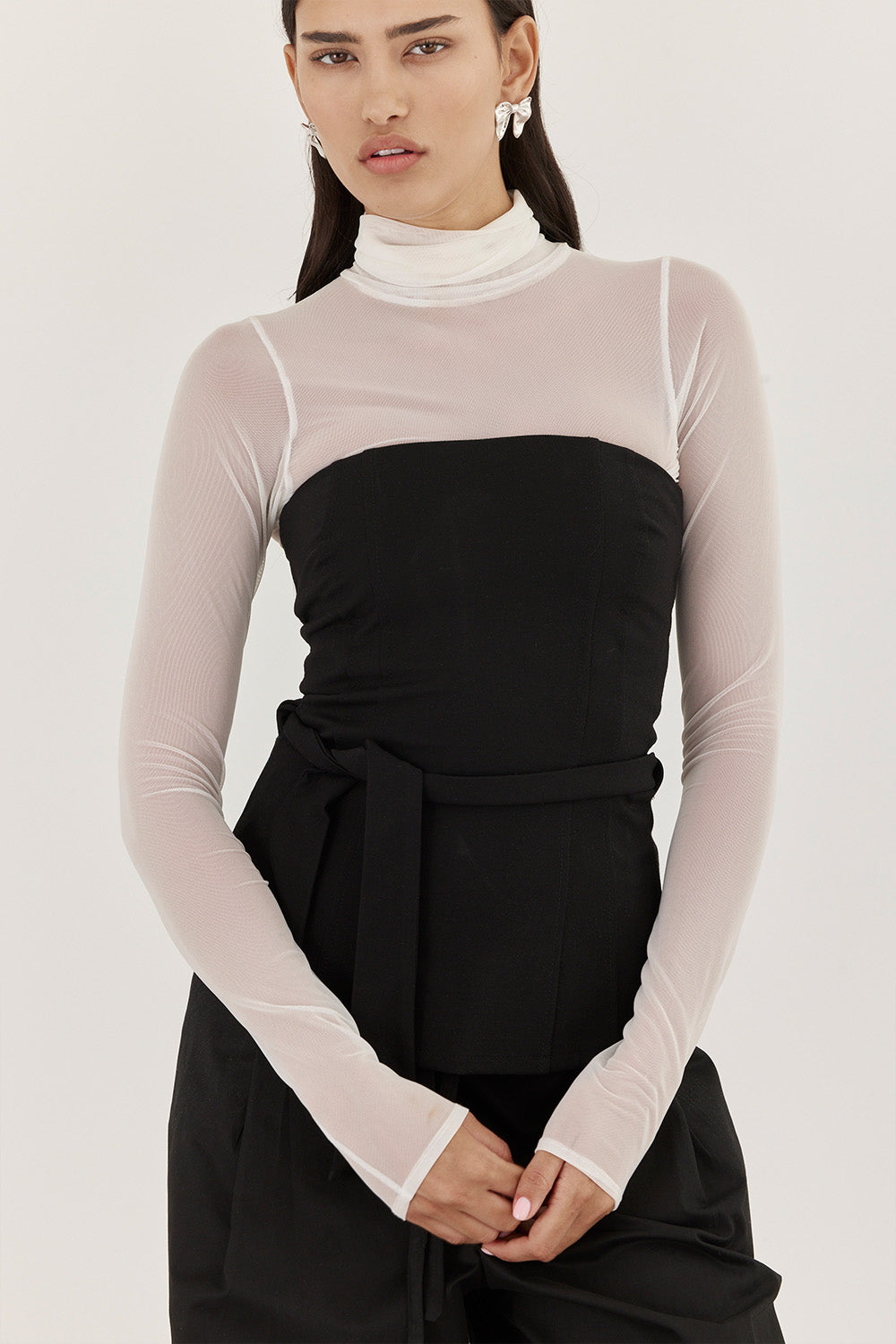 AIRI BLACK STRAPLESS TOP