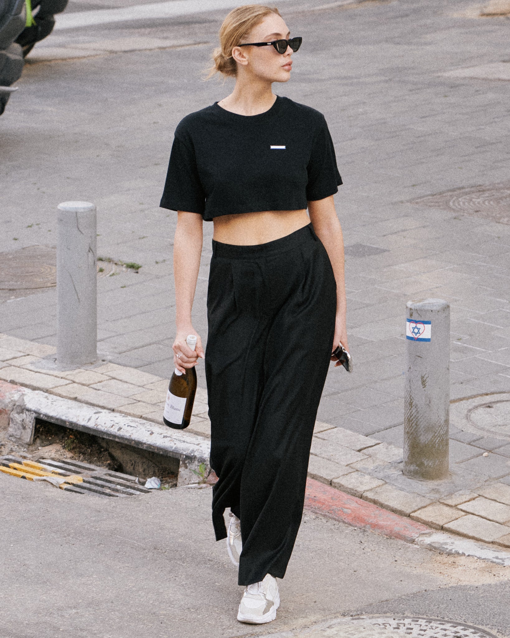 ICONIC LOGO T SHIRT -BLACK