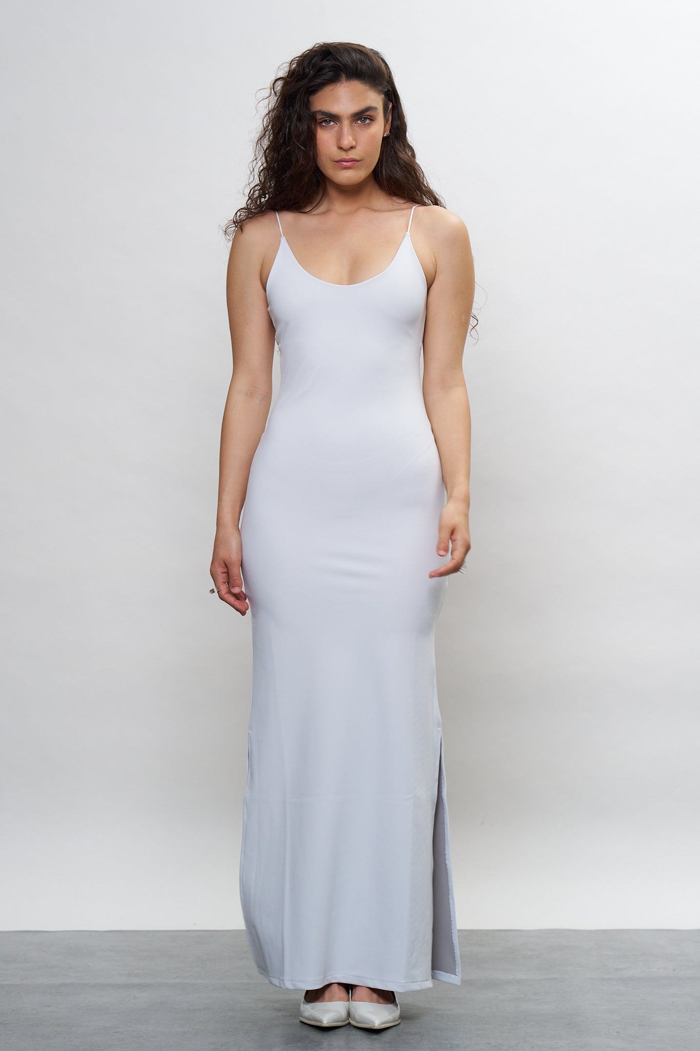 CLASSIC MAXI WHITE STONE DRESS